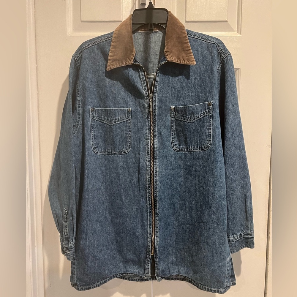Women’s Vintage Zip Up Denim Jacket with Brown Collar / Shacket